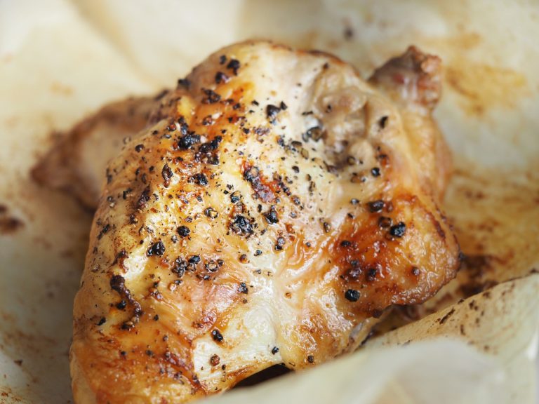 slow cooker chicken breast with pepper, salt ,and chili powder