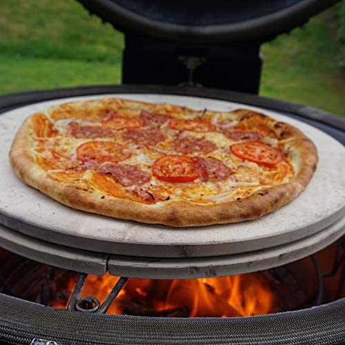 Pizza on pizza stone in Kamado Jow