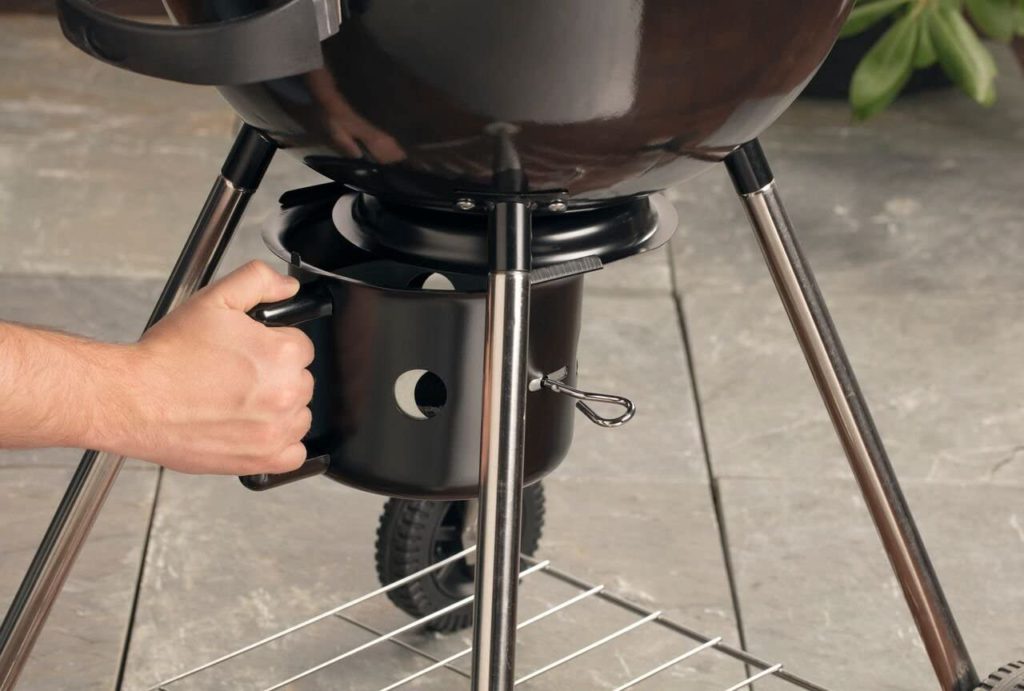 Removable ash catcher Cuisinart CCG-290 18 Kettle Charcoal Grill review